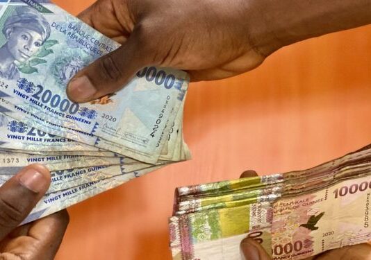 66 ans d’indépendance monétaire… et une nation à court de cash : le paradoxe du franc guinéen