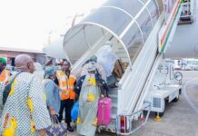Hadj 2026 : la Guinée lance le pont aérien avec les premiers pèlerins en route pour La Mecque