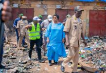 Incendie du grand marché de N’Zérékoré : Fatima Camara rassure les commerçants et annonce des mesures d’urgence