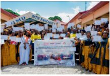 SimFer lance des projets de développement communautaire local et célèbre la remise des diplômes de 120 femmes à Beyla