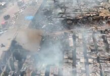 Incendie du grand marché de Nzérékoré : le Président annonce la construction d’un nouveau marché pour les sinistrés